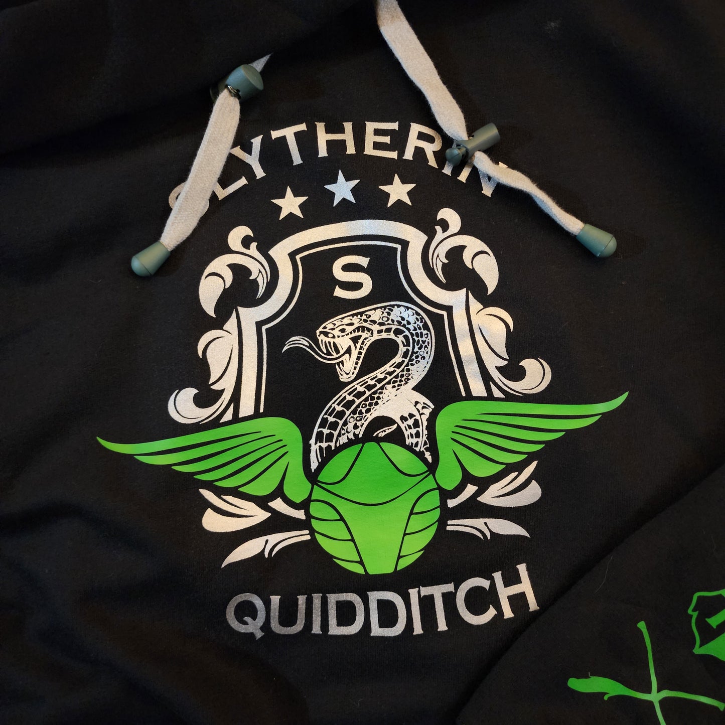 Sudadera Slytherin. Capucha y Cangurera. Unisex.