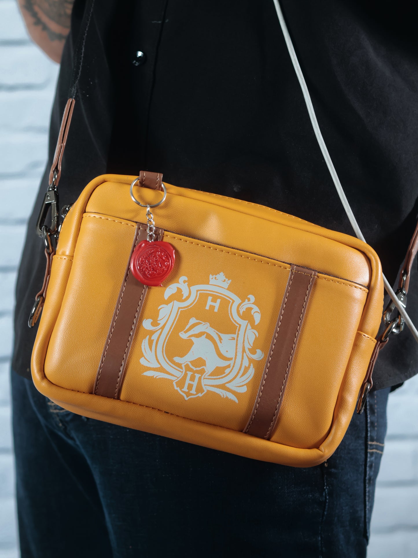 Crossbody Huff