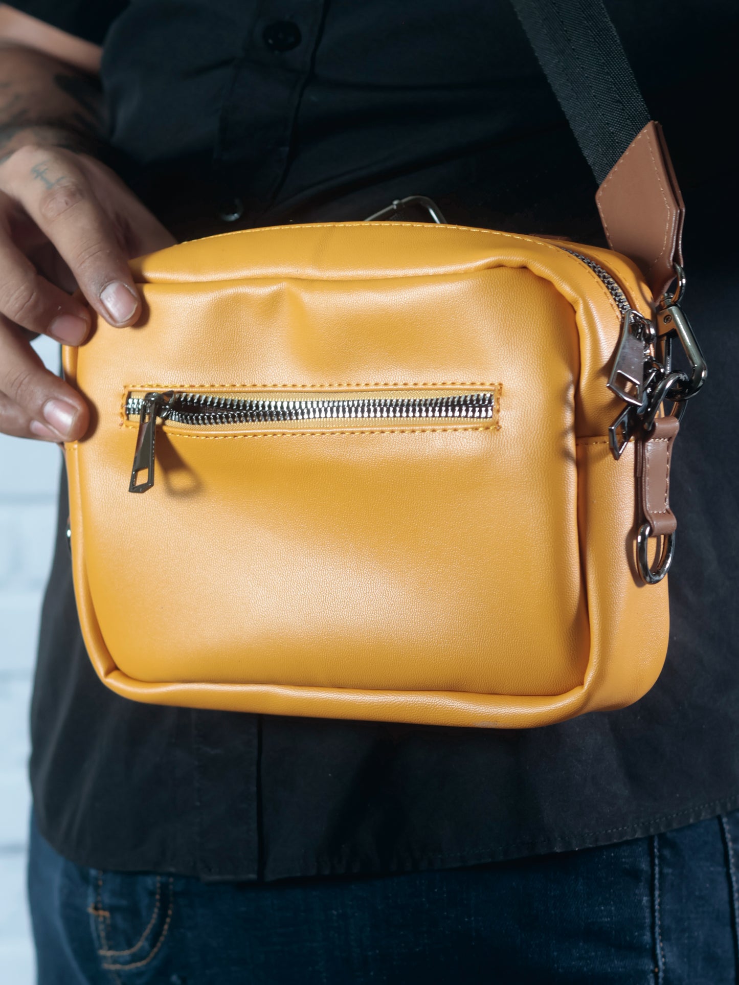Crossbody Huff