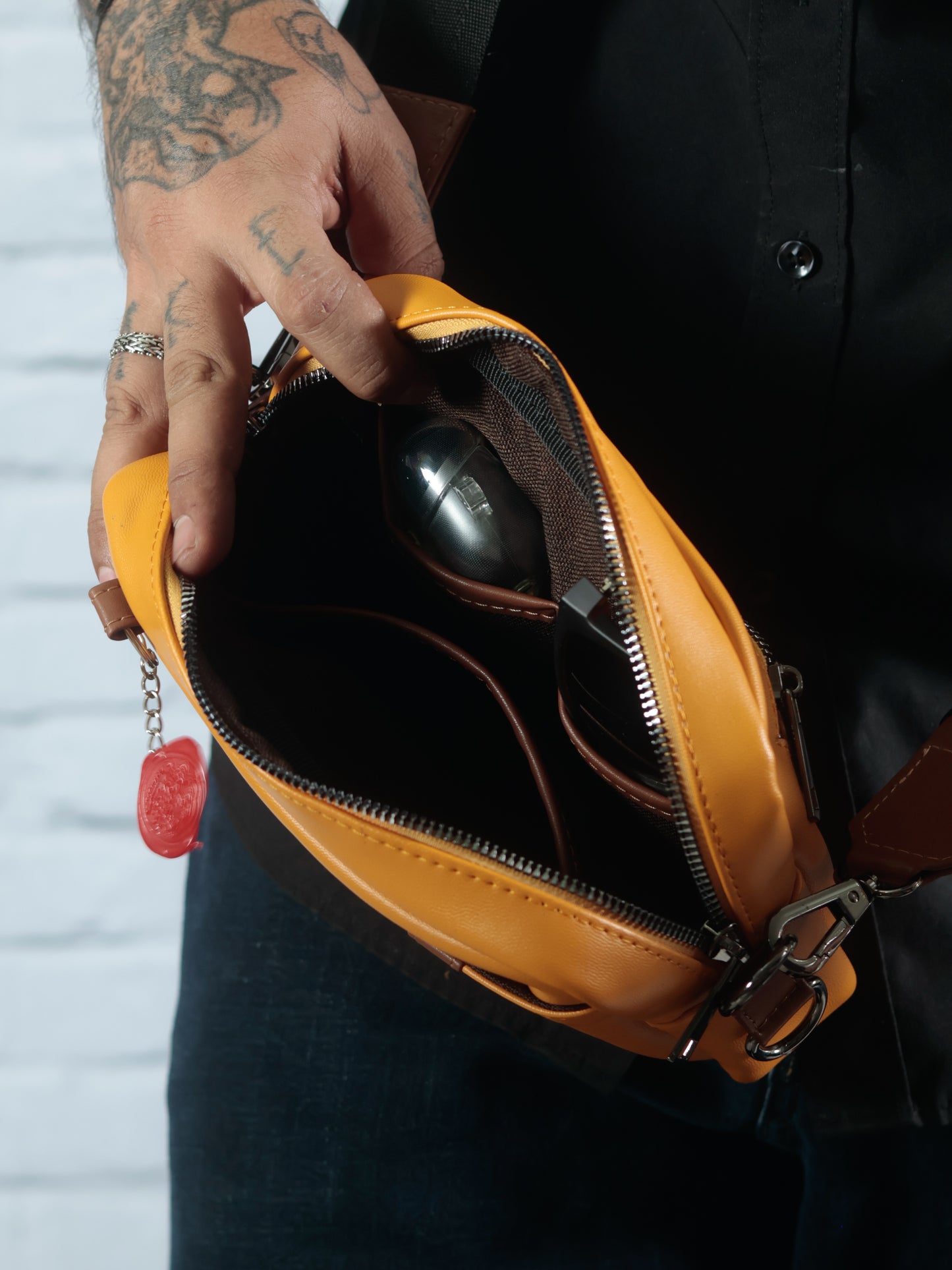 Crossbody Huff