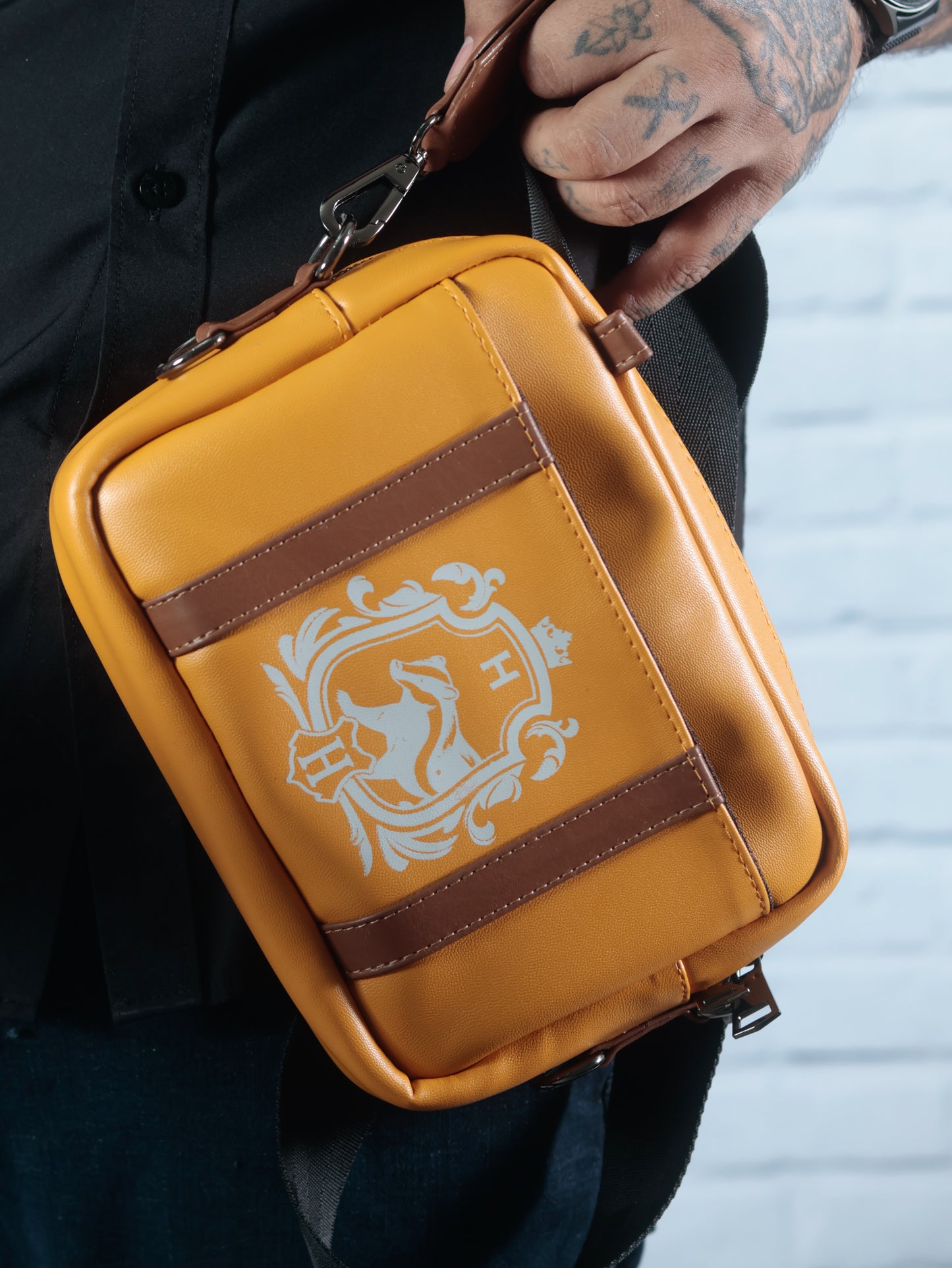 Crossbody Huff
