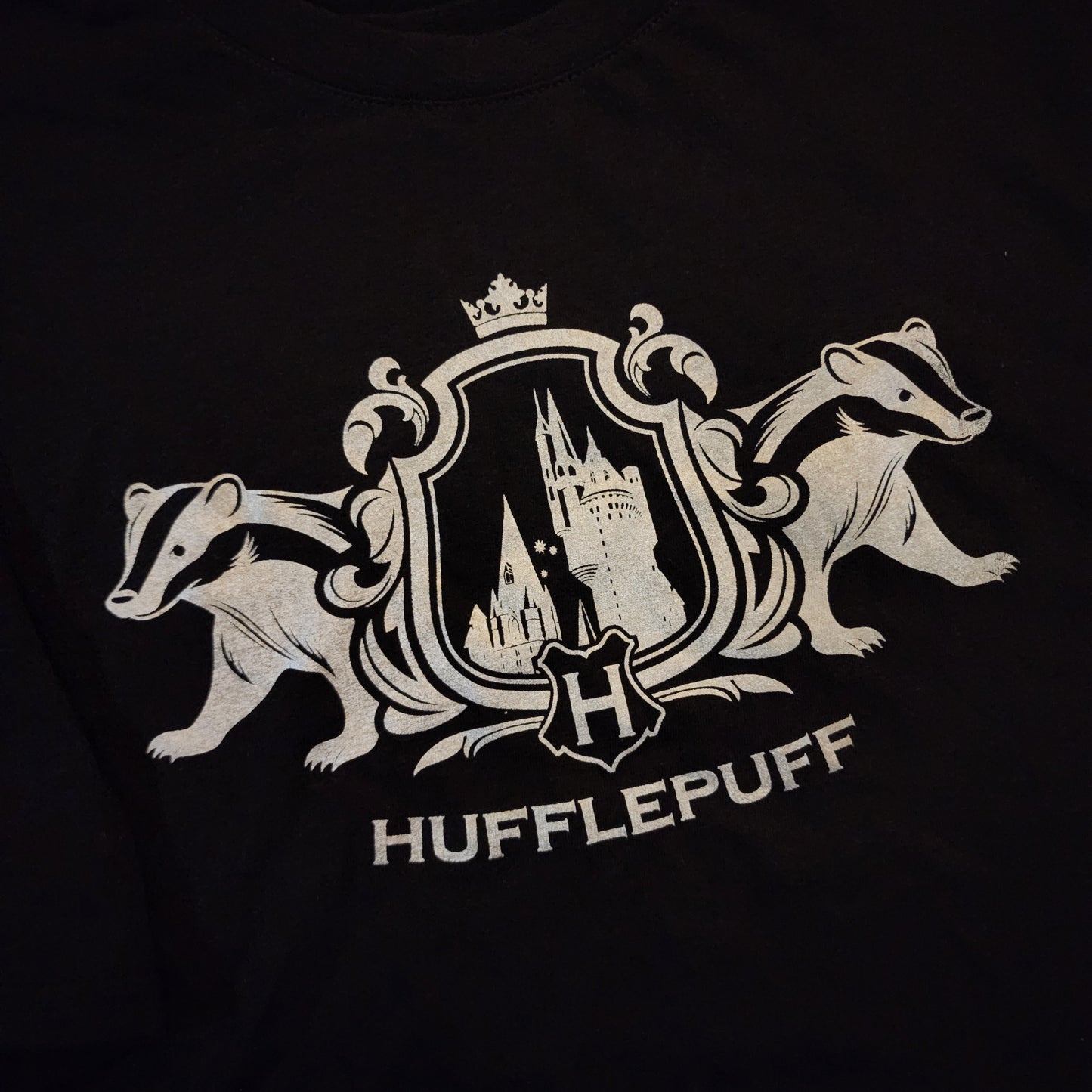 Playera Hufflepuff. Cuello Redondo. Unisex