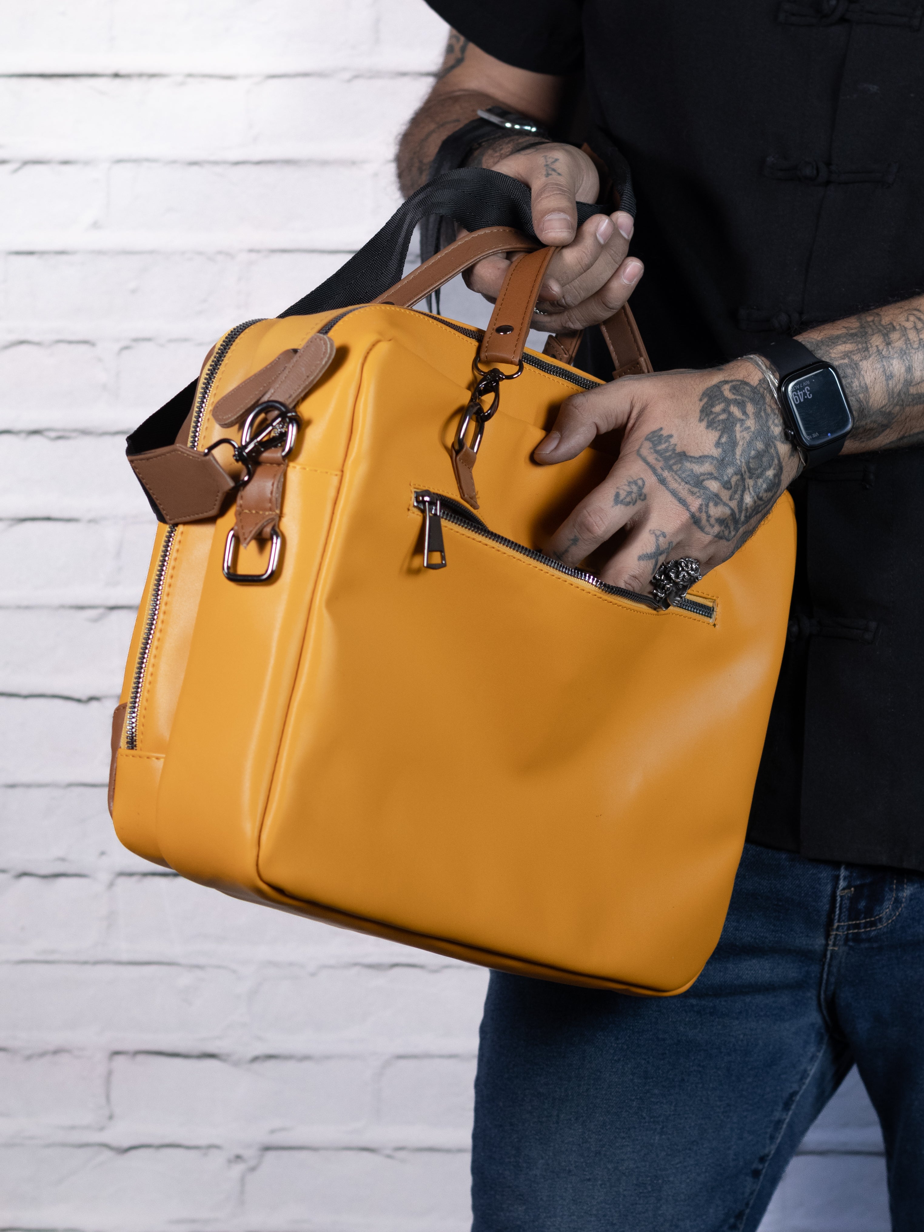 Maletín - Porta Laptop - Amarillo